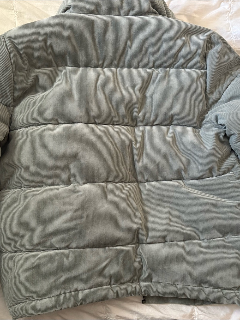 Levi's Sage Green Corduroy Puffer Jacket - Picture 2 of 3